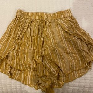 american eagle flowy shorts